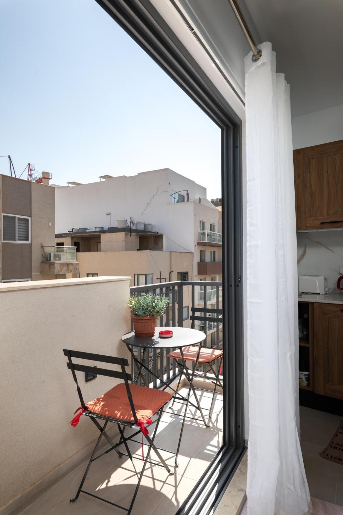 Modern 2Br Stylish Apartment With 2 Balconies - Close To St Julian'S & Sliema & Yacht Marina Pieta Exterior photo
